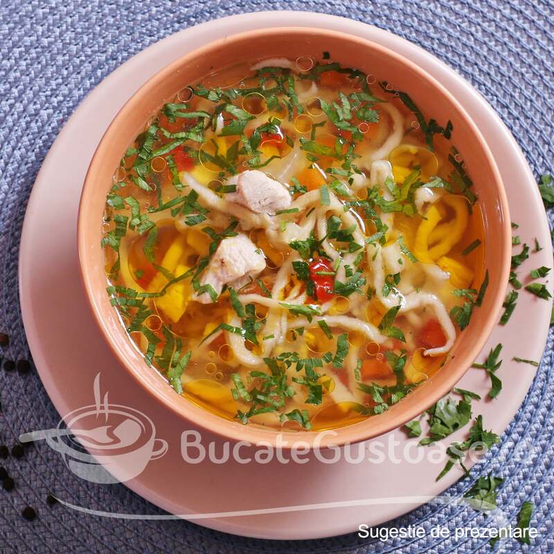 Supa de pui cu taitei de casa - BucateGustoase.ro®
